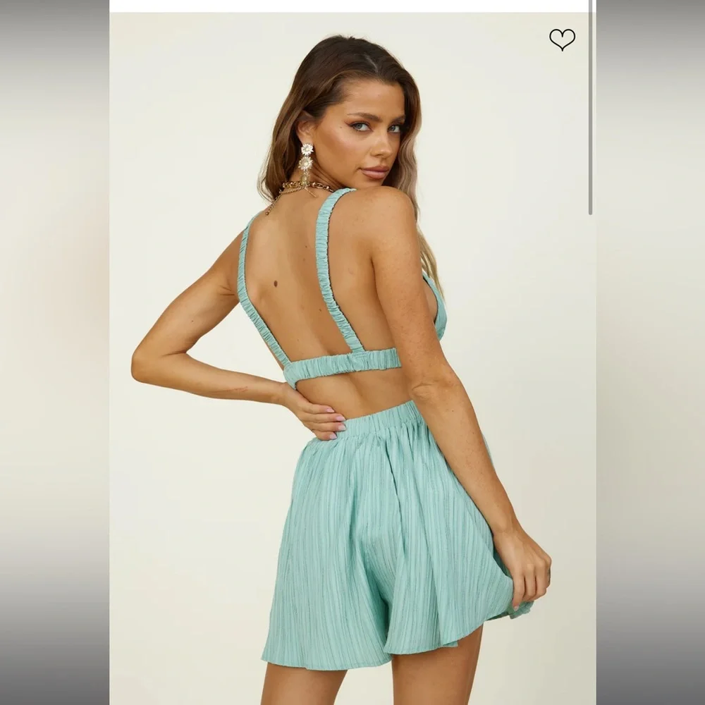 Backless Romper - Picture 5 of 8